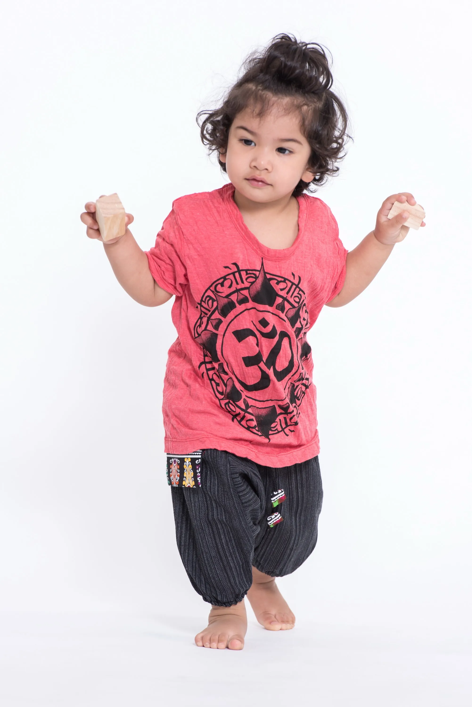Kids Infinitee Om T-Shirt in Red
